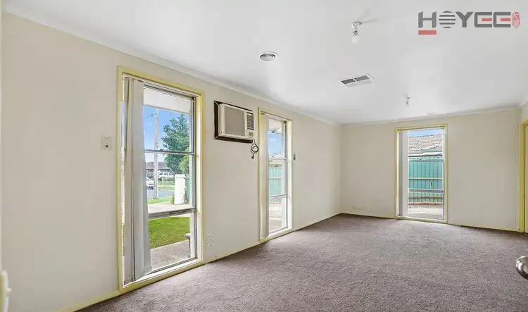 Third view of Homely house listing, 6 Thrush Court, Werribee VIC 3030