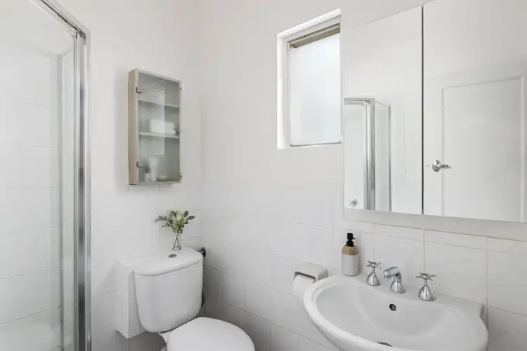 Sixth view of Homely apartment listing, 7/38 Ormond Road, Elwood VIC 3184