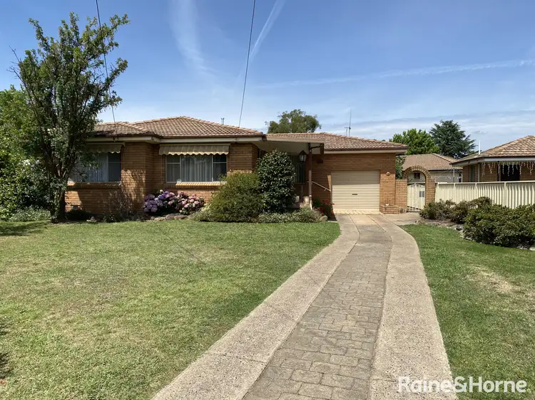 6 Dougherty Place, Orange NSW 2800