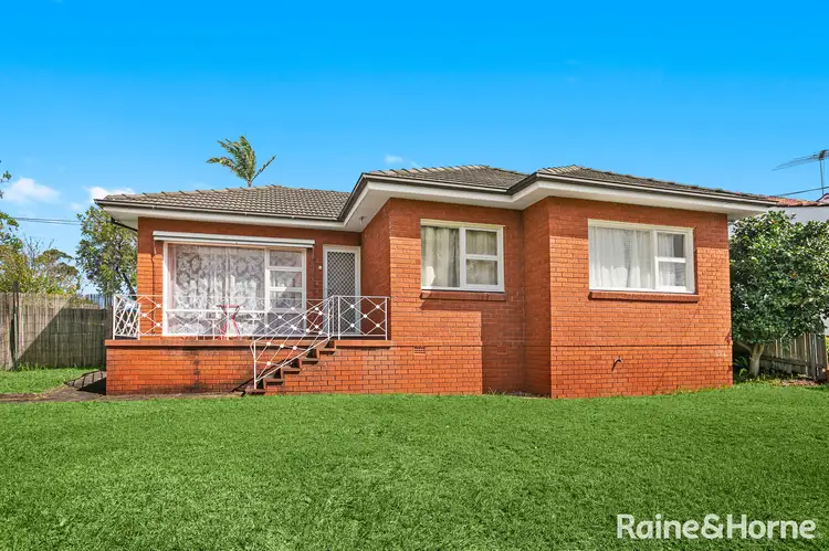 2 Banbal Road, Engadine NSW 2233