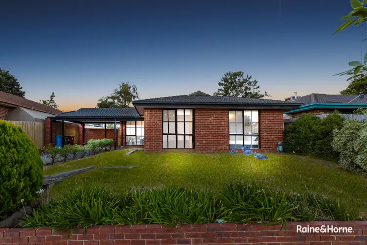 65 Courtenay Avenue, Cranbourne North VIC 3977