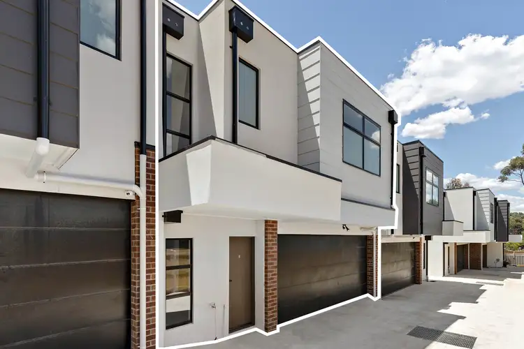 Main view of Homely townhouse listing, 2/14 McEwen Drive, Sunbury VIC 3429