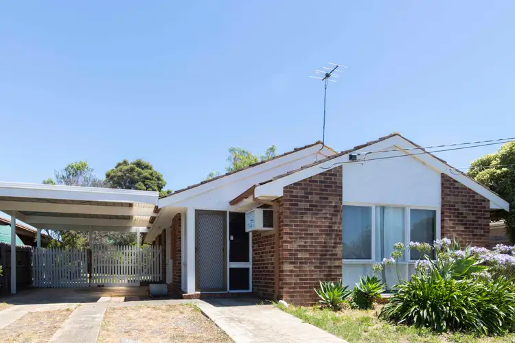 15 Maplehurst Avenue