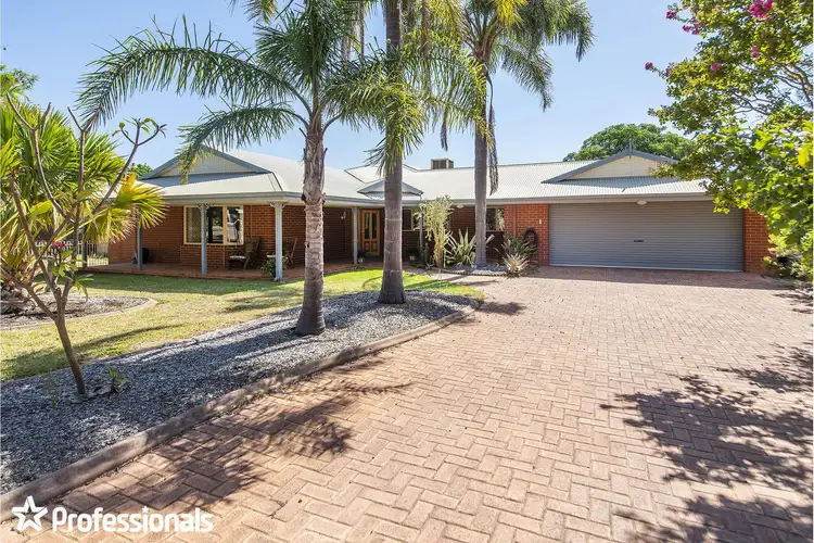 18 Edward Crescent, Byford WA 6122