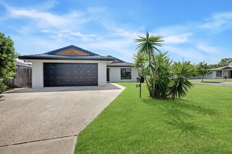 11 Woden Crescent, Ooralea QLD 4740