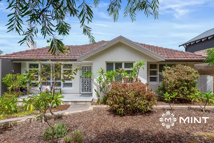 4 Calpin Crescent, Attadale WA 6156