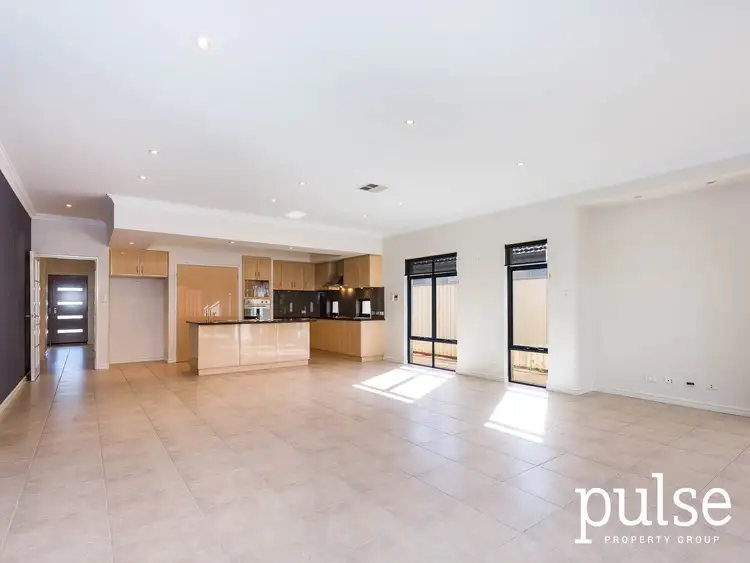 Fourth view of Homely house listing, 10 Amalfi Crest, Yangebup WA 6164