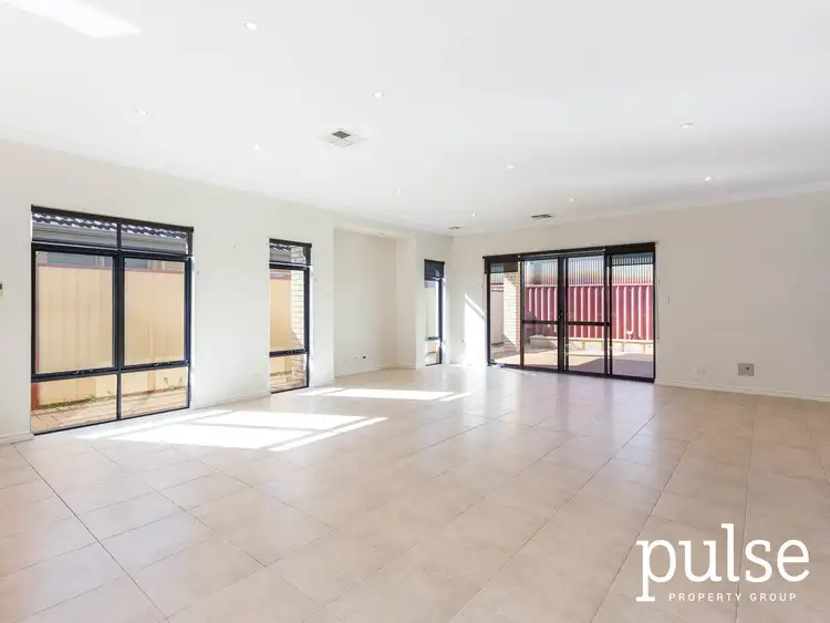 Fifth view of Homely house listing, 10 Amalfi Crest, Yangebup WA 6164