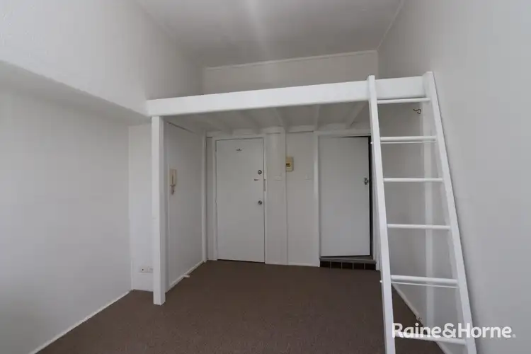 Fifth view of Homely unit listing, 2/62 George Street, Bathurst NSW 2795