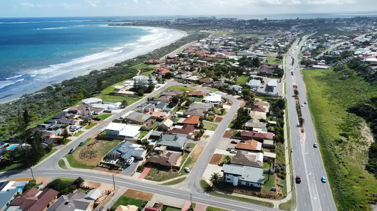 26 Eastcott Way, Tarcoola Beach WA 6530