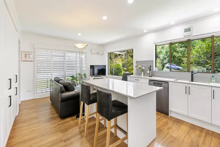 10 Griffith Street, Tamborine Mountain QLD 4272