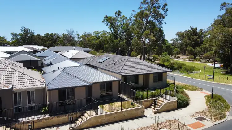 199 Lake Valley Drive, Lakelands WA 6180