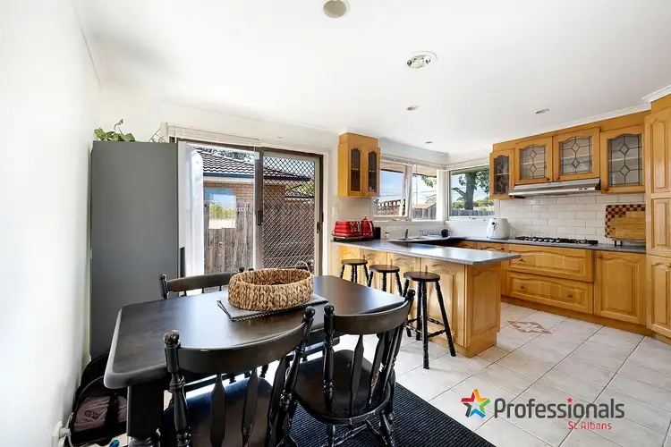Fourth view of Homely house listing, 10 Lillypilly Crescent, Kings Park VIC 3021