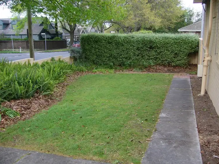 Fourth view of Homely unit listing, 2/100 Windsor Crescent, Surrey Hills VIC 3127