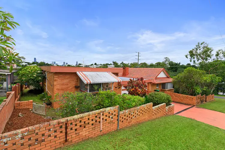 Second view of Homely house listing, 3 Hall Avenue, Norman Park QLD 4170