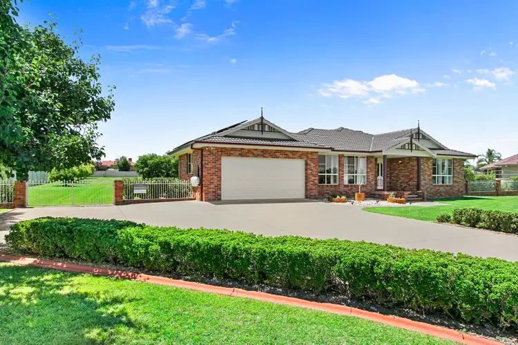6 Narran Place, Tamworth NSW 2340