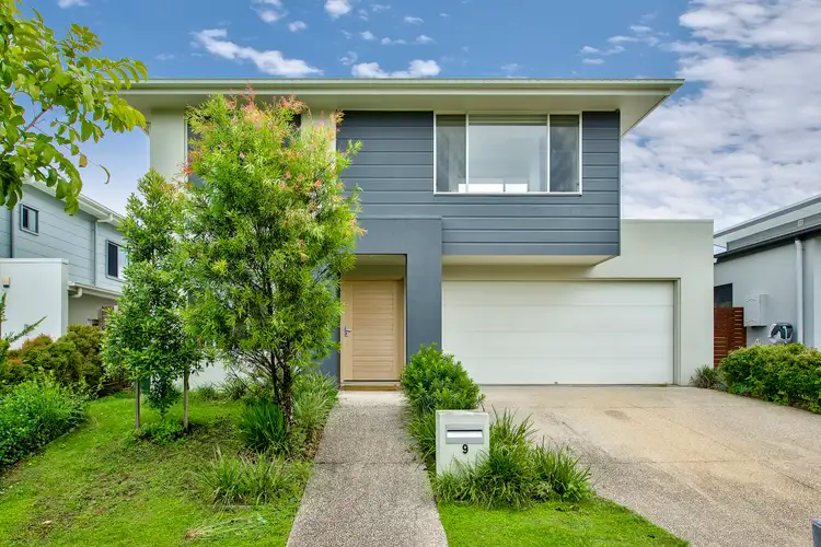 9 Lomond Circuit, Upper Kedron QLD 4055