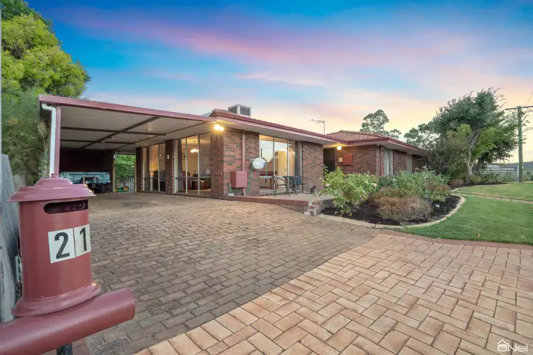 21 Binburra Way, Mount Nasura WA 6112