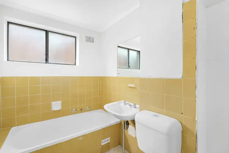 Fifth view of Homely unit listing, 10/120-124 Cabramatta Road East, Cabramatta NSW 2166