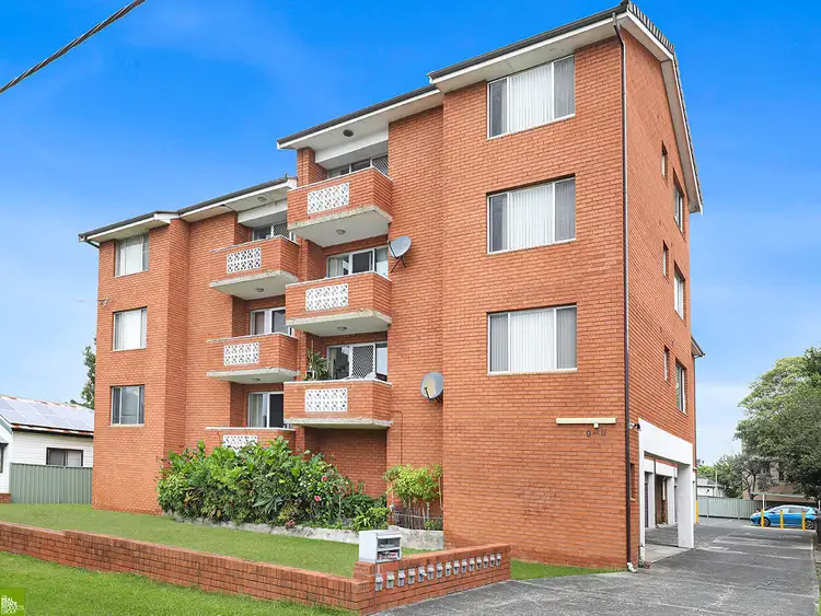 Main view of Homely unit listing, 6/9-11 Collaery Avenue, Fairy Meadow NSW 2519