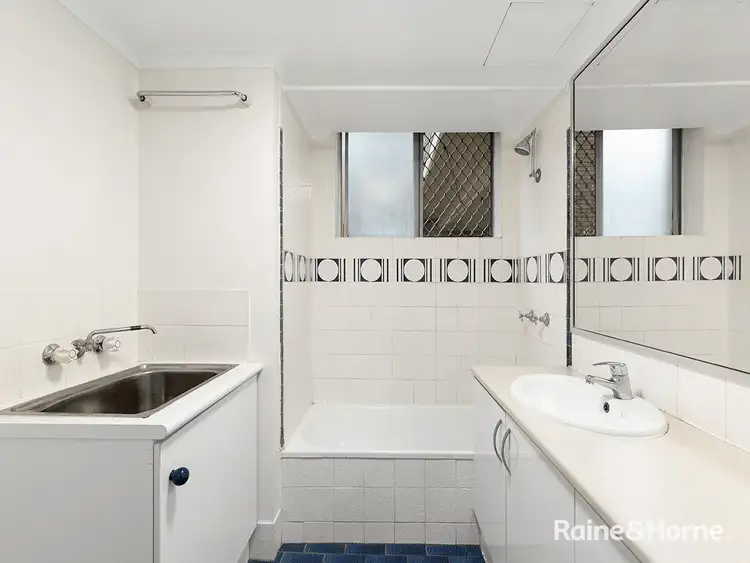 Sixth view of Homely unit listing, 2/68 Bellevue Terrace, St Lucia QLD 4067