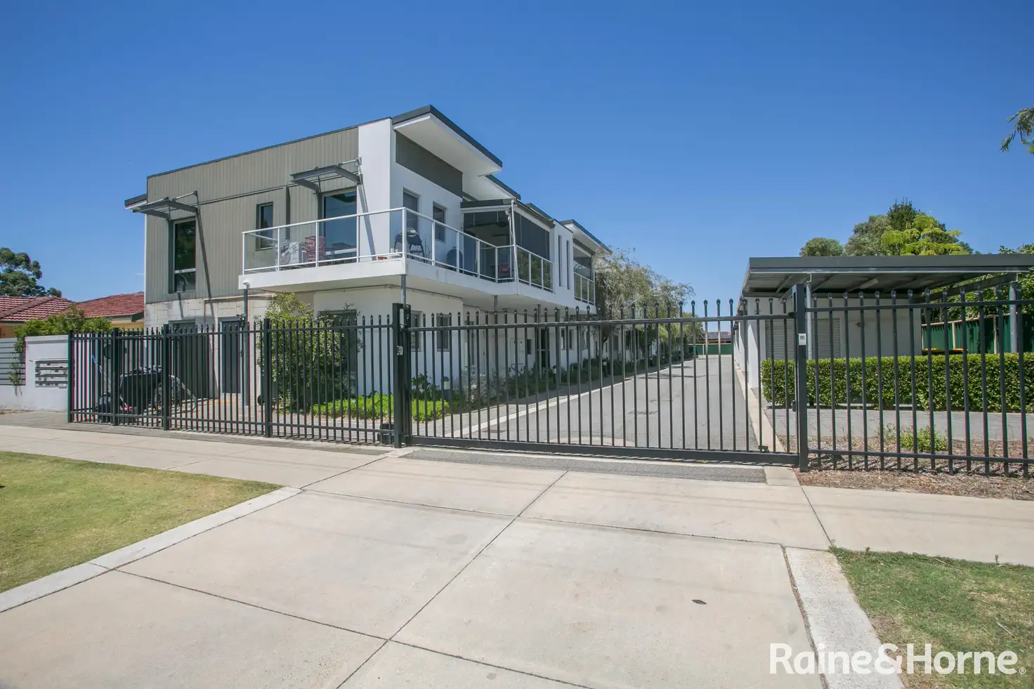 Main view of Homely unit listing, 9/13 Spring Ave, Midland WA 6056