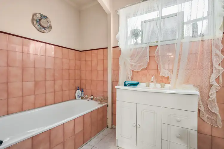 Fifth view of Homely house listing, 4/2 Billara Close, Wantirna South VIC 3152