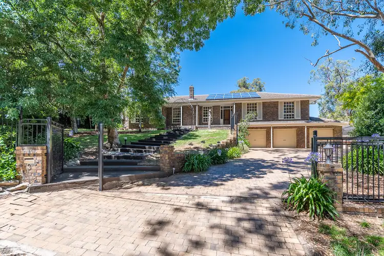 3 Wonnaminta Drive, Crafers SA 5152