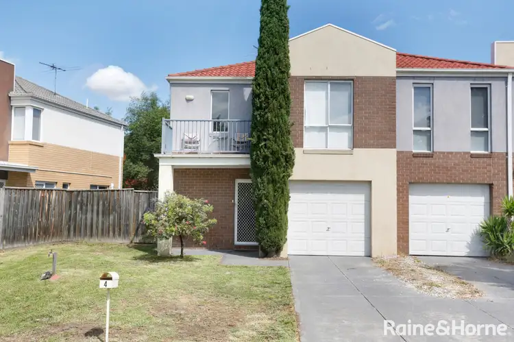 4 Viewbank Circuit, Roxburgh Park VIC 3064