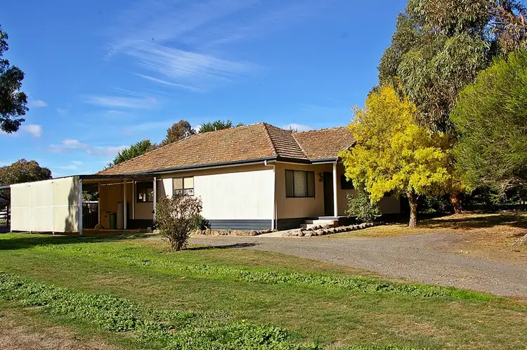 13 Taylors Court, Kyneton VIC 3444