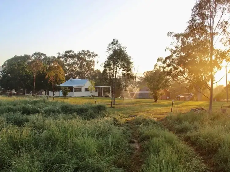 "Hillview" 41 Bourke Street, Blandford NSW 2338