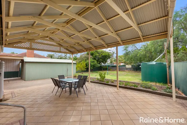 4 Chaddenwick Road, Elizabeth Vale SA 5112