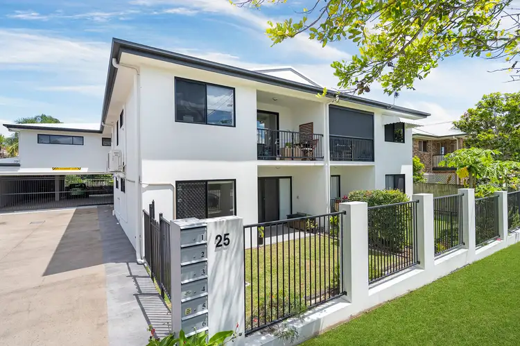 2/25 Galway Street, Greenslopes QLD 4120