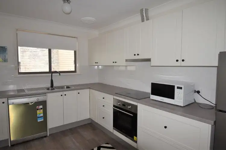 Sixth view of Homely house listing, 8 Montefiores Street, Wellington NSW 2820