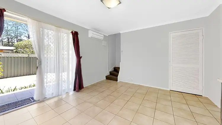 Fourth view of Homely townhouse listing, 2/6 Yarrow Street, Queanbeyan NSW 2620