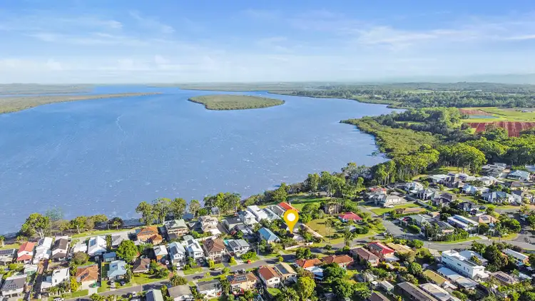 7 Rusbrook Street, Redland Bay QLD 4165