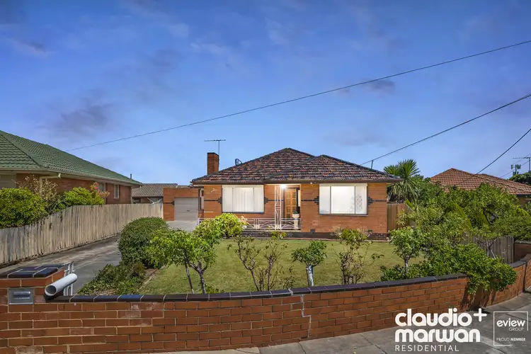 9 Jeanine Crescent, Fawkner VIC 3060