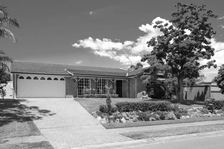 100 Albatross Circuit, Woronora Heights NSW 2233