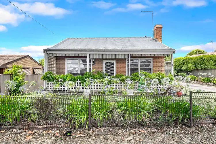 70 Churchill Avenue, Ararat VIC 3377