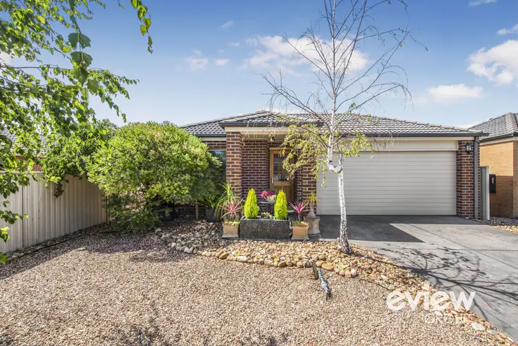 12 Wonboyn Close, Pakenham VIC 3810