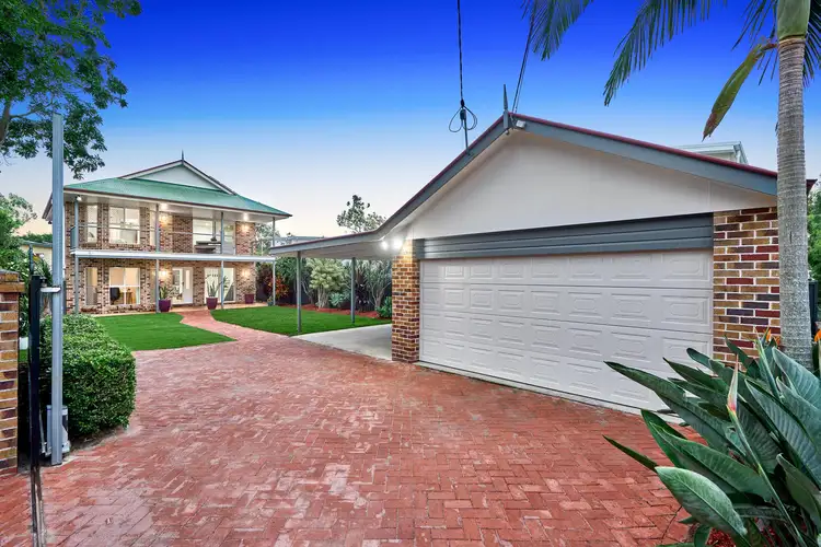 27 Hull Street, Thorneside QLD 4158