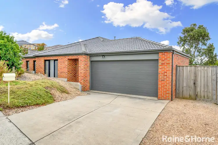 6 Hatfield Court, Sunbury VIC 3429
