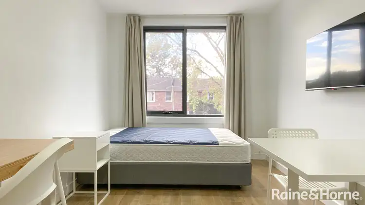 9-11 Lexington Place