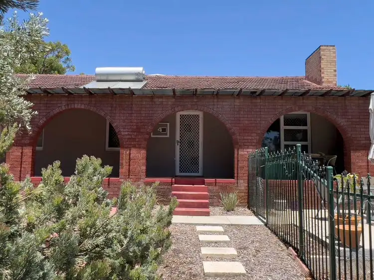 4 Woodhams Street, Willagee WA 6156