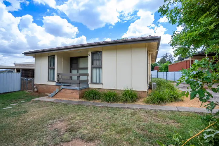 4 Wollowra Street, Cowra NSW 2794