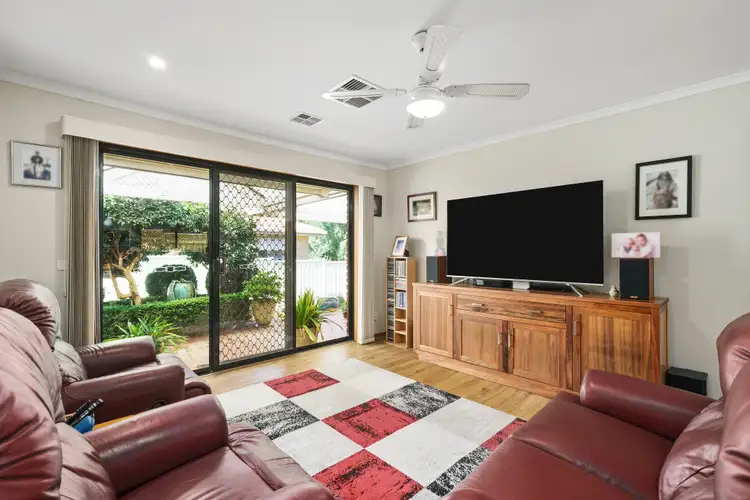 Fifth view of Homely house listing, 39 Balmoral Circuit, Sunbury VIC 3429