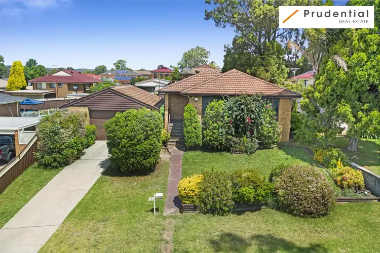5 Bianca Place, Rosemeadow NSW 2560