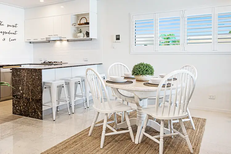 Third view of Homely unit listing, 2/168 Riding Road, Balmoral QLD 4171
