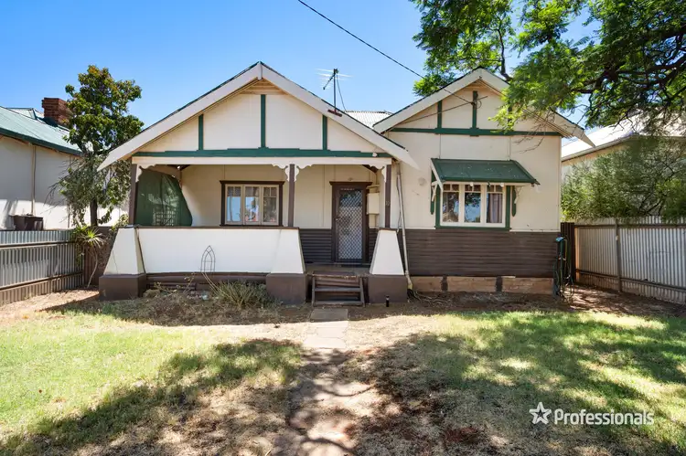 10 Holmes Street, Boulder WA 6432
