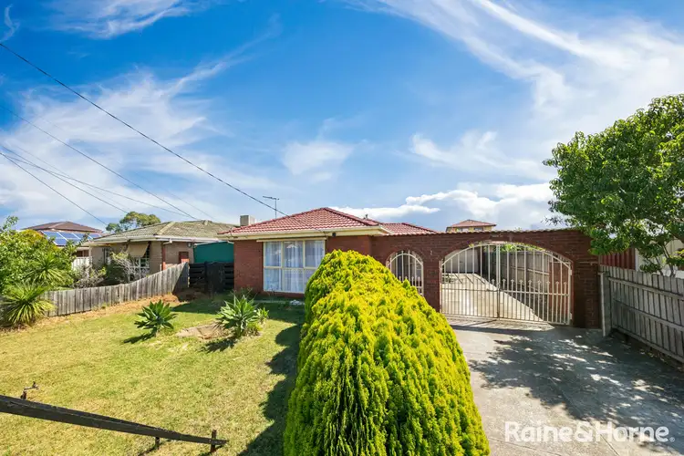 2 Lovell Drive, St Albans VIC 3021
